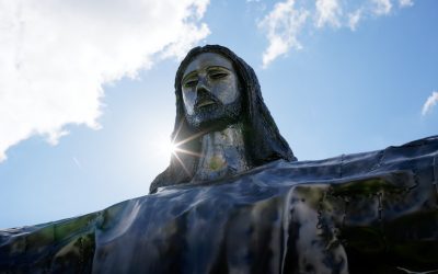 Arbeit und Technik: Fotogalerie Jesus-Statue