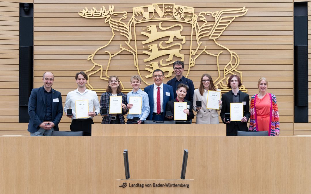 AZK-Azubis räumen ab beim Schülerwettbewerb des Landtages