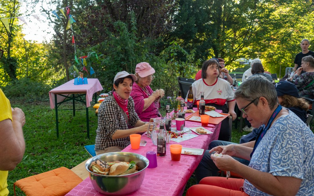 Quartiers-Picknick auf der Karlshöhe