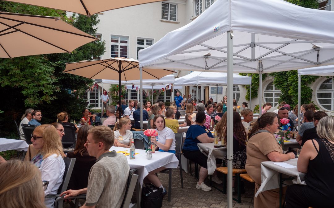 Sommerfest bringt Mitarbeitende zusammen